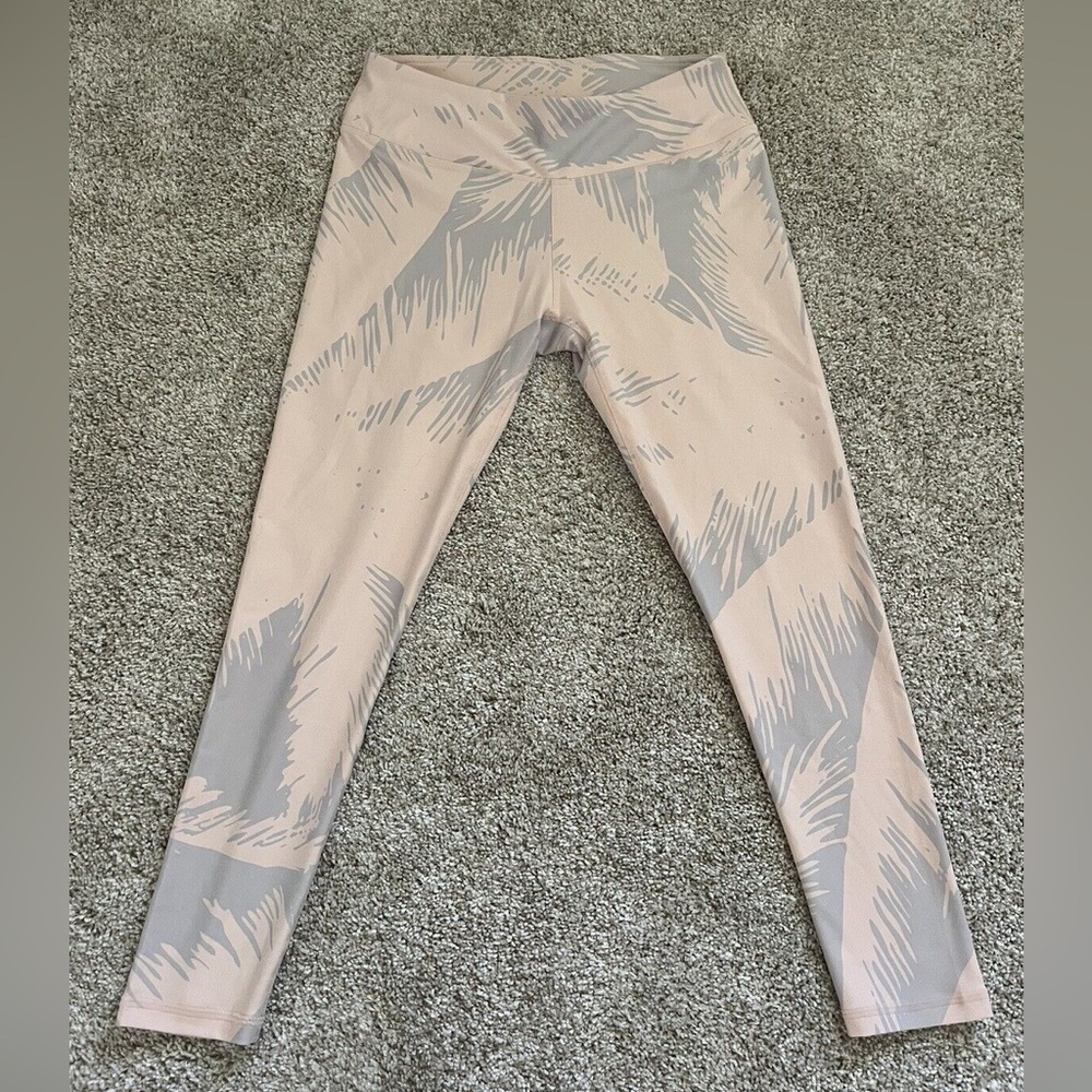 Fabletics Leggings Womens Pink Grey Palm Print size XS? Athleisure Workout